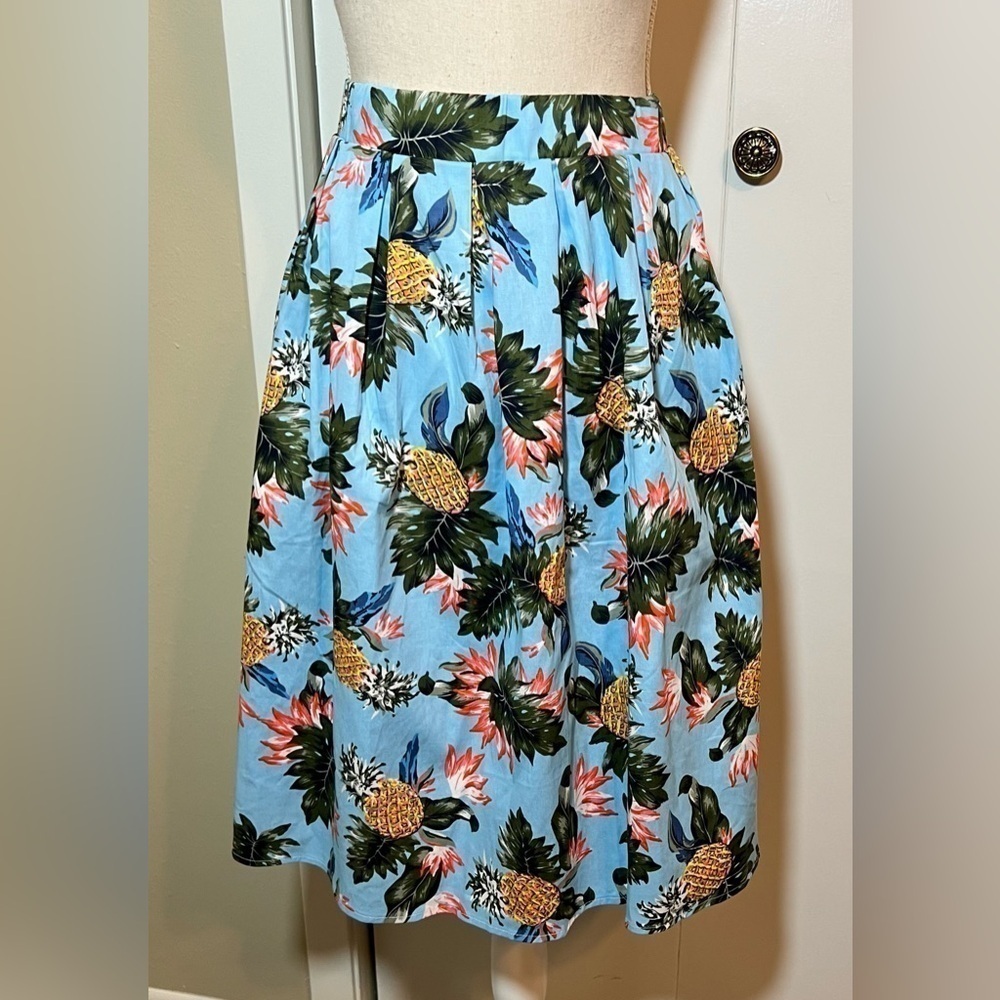 Taydey NWT Skirt Women’s Size XL Blue w/Tropical Print - Picture 3 of 8